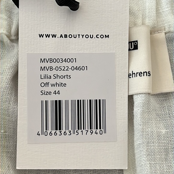 ABOUT YOU x Marie von Behrens Lilia Shorts - Off White - Picture 6 of 7